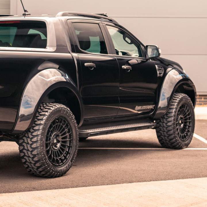 Extensie, Predator Kit Ultra-Wide Wheel Arch Body Kit, Culoare Agate Black, Ford Ranger Cabină Dublă 2019 - 2022 - EDK.ro