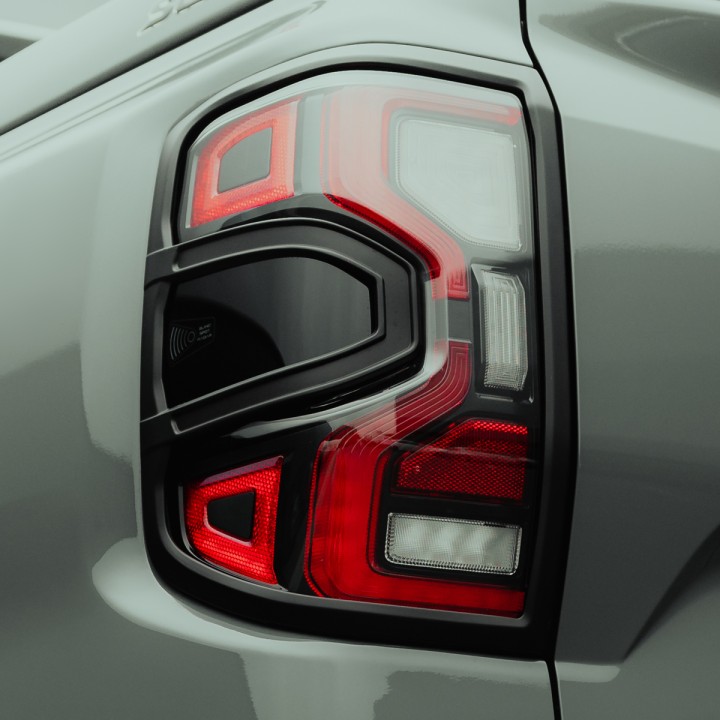 Capace Stopuri, Predator, Culoare Negru Mat sau Lucios, Ford Ranger Cabină Dublă 2023 - Prezent - EDK.ro