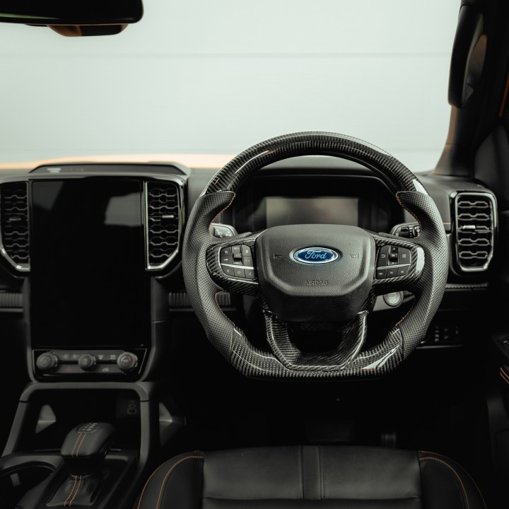 Volan, Predator Wildtrak Heated in Fibre, Culoare Carbon, Ford Ranger Cabină Dublă 2023 - Prezent - EDK.ro