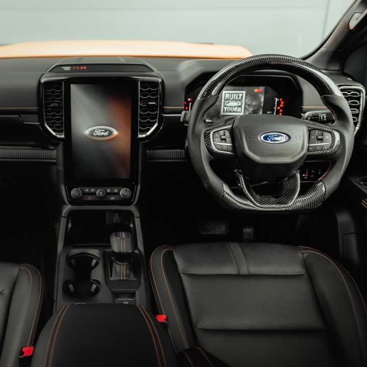 Volan, Predator Wildtrak Heated in Fibre, Culoare Carbon, Ford Ranger Cabină Dublă 2023 - Prezent - EDK.ro
