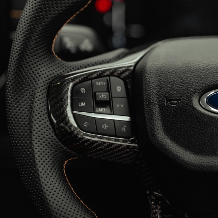 Volan, Predator Wildtrak Heated in Fibre, Culoare Carbon, Ford Ranger Cabină Dublă 2023 - Prezent - EDK.ro