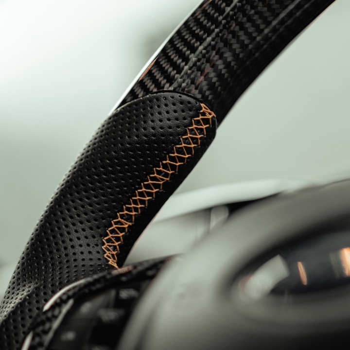 Volan, Predator Wildtrak Heated in Fibre, Culoare Carbon, Ford Ranger Cabină Dublă 2023 - Prezent - EDK.ro