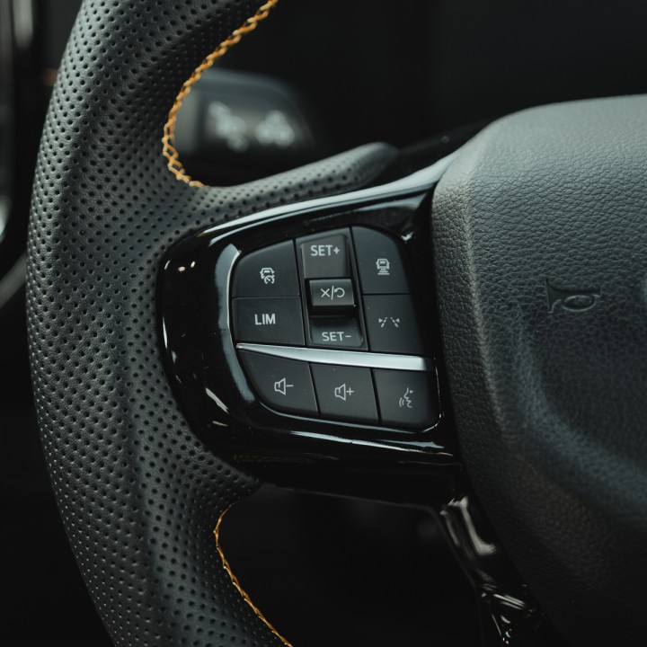 Steering Wheel, Predator Wildtrak in and Heated, Color Lustrous Black, Ford Ranger Double Cab 2023 - Present - EDK.ro