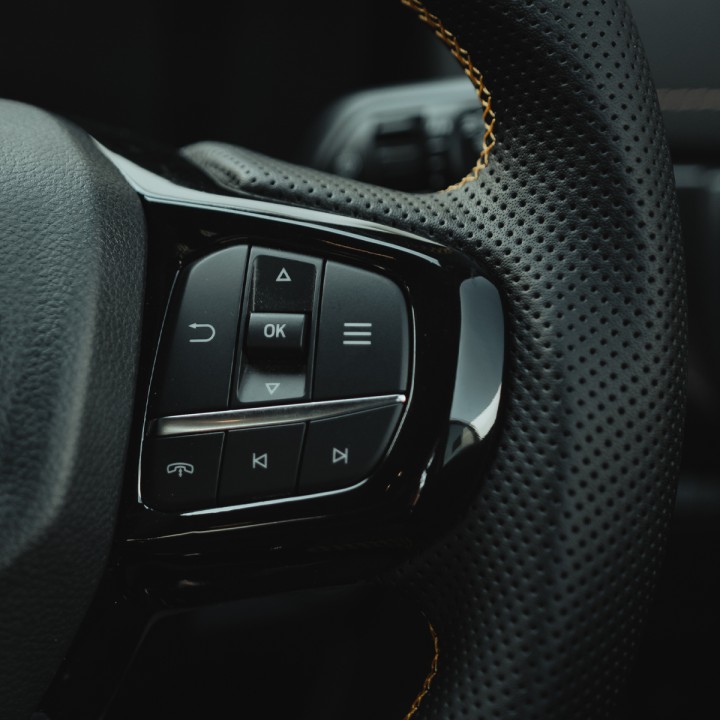 Steering Wheel, Predator Wildtrak in and Heated, Color Lustrous Black, Ford Ranger Double Cab 2023 - Present - EDK.ro
