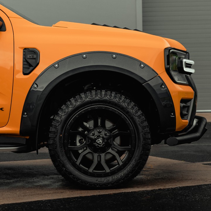 Fender Flares, Predator Sport in - Stainless Rivets, Color Various Colours, Ford Ranger Wildtrak Double Cab 2023 - Present - EDK