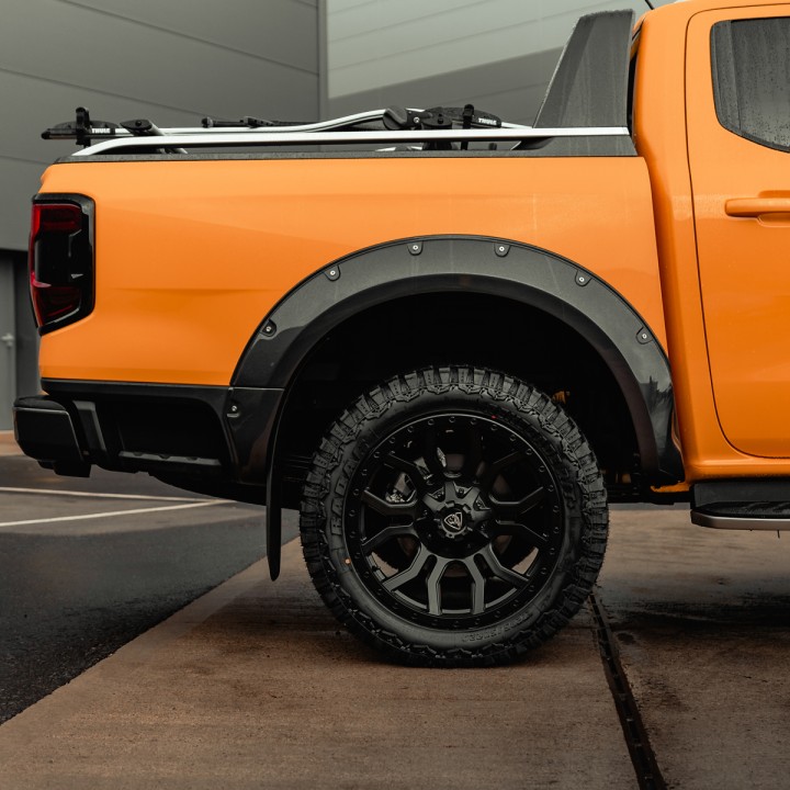 Fender Flares, Predator Sport in - Stainless Rivets, Color Various Colours, Ford Ranger Wildtrak Double Cab 2023 - Present - EDK