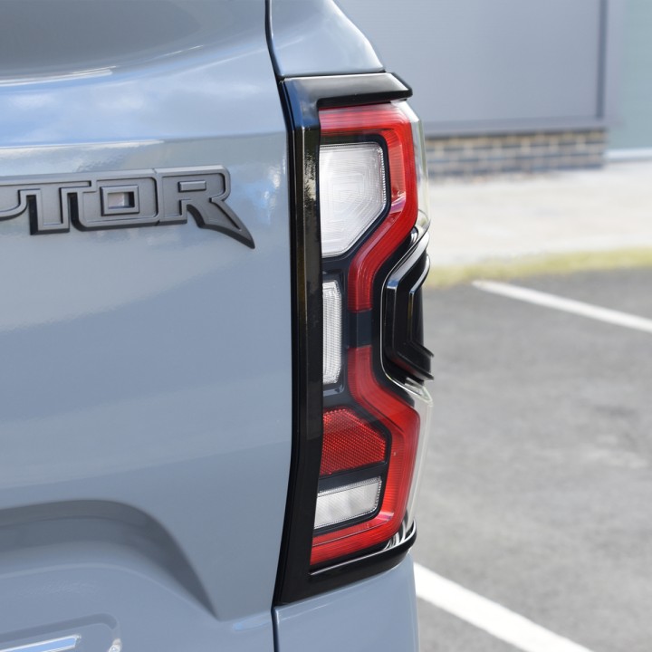 Capace Stopuri, Predator, Culoare Negru Mat sau Lucios, Ford Ranger Raptor 2023 - Prezent - EDK.ro