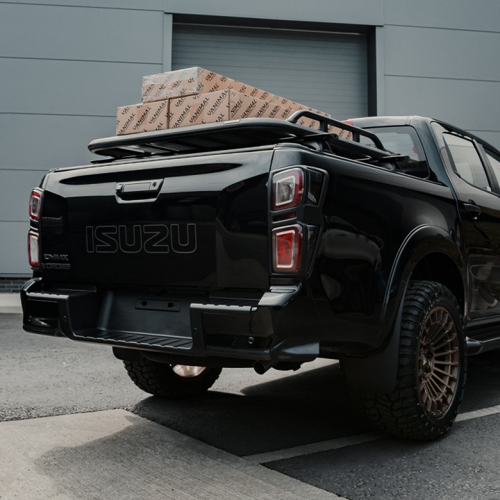 Portbagaj de Plafon tip Platformă, Predator Roller Shutters cu Șine Laterale), Isuzu D-Max Cabină Dublă 2021 - 2024 - EDK.ro