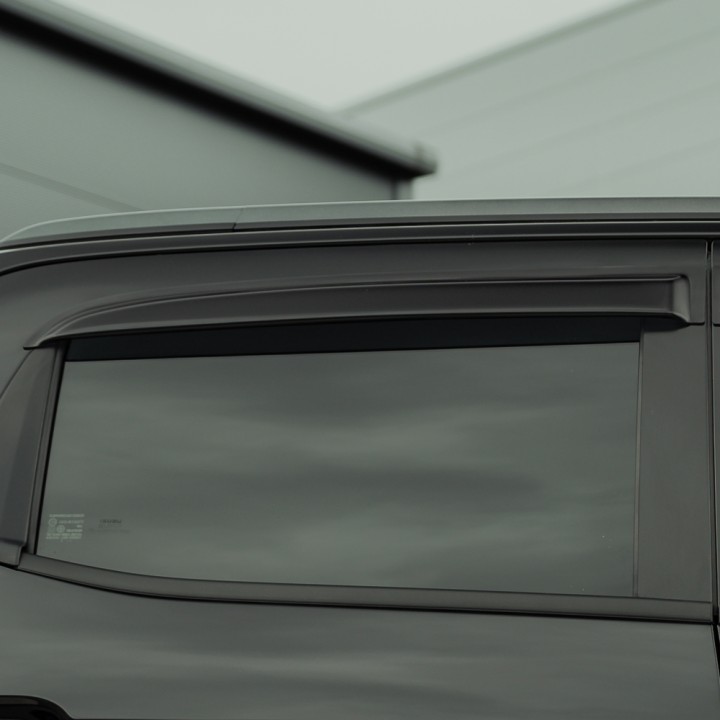 Set 4 Paravânturi, Trux, Culoare Fumuriu, Isuzu D-Max Cabină Dublă 2021 - 2024 - EDK.ro