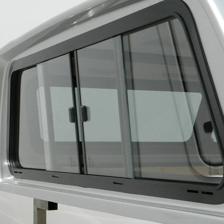 Închidere de Benă Tip Hardtop, Aeroklas Leisure, Mitsubishi L200 Cabină Dublă 2015 - 2019 - EDK.ro