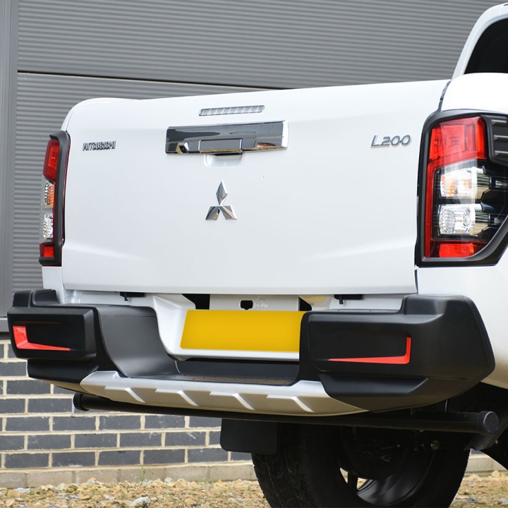Bara Spate Neagră Mată, Predator, Culoare Negru Mat, Mitsubishi L200 Cabină Dublă 2019 - 2021 - EDK.ro