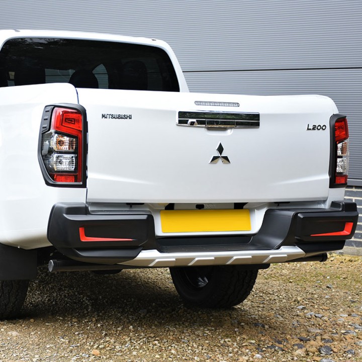 Stopuri LED, Trux Surrounds, Culoare Negru Mat, Mitsubishi L200 Cabină Dublă / Cabină Extra 2019 - 2021 - EDK.ro