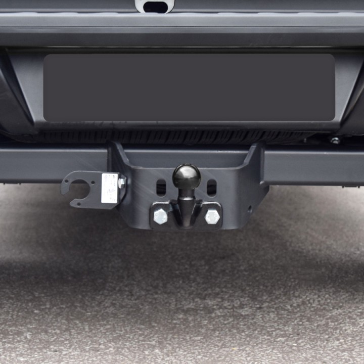 Cârlig de Remorcare Fix cu Flanșă Heavy Duty, Trux, Nissan Navara Cabină Dublă 2016 - 2021 - EDK.ro