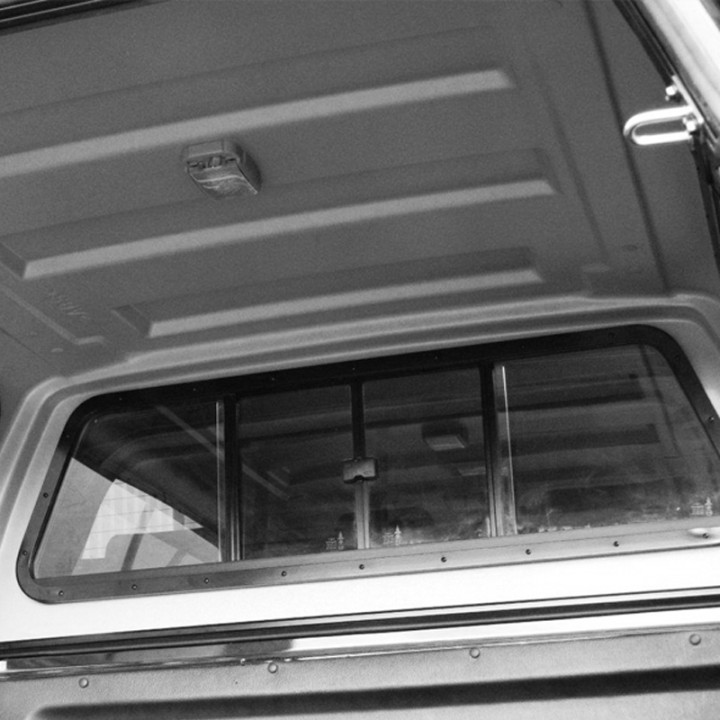 Închidere de Benă Tip Hardtop, Aeroklas Leisure, Toyota Hilux Cabină Dublă 2005 - 2016 - EDK.ro