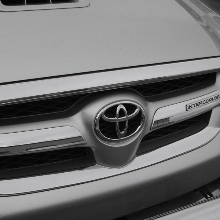 Grilă Față, Trux Upper Lower Trim, Culoare Crom, Toyota Hilux Cabină Dublă 2005 - 2011 - EDK.ro