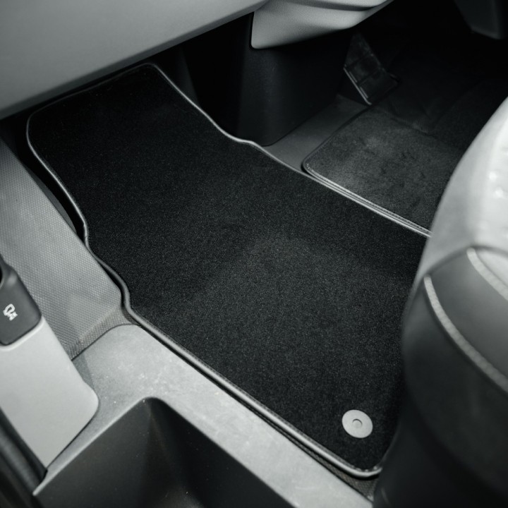 Floor Mats, Trux Velour Carpet Front (Welded Diamond Heel Pad – 4 Piece, ) - Manual, Color Black, Toyota Hilux Double Cab 2016 -