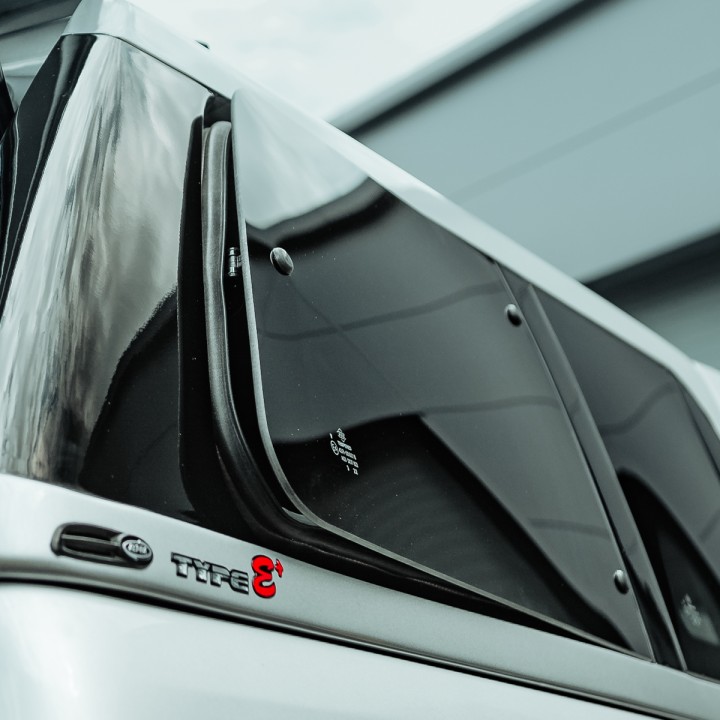 Închidere de Benă Tip Hardtop, Alpha Type-E, Toyota Hilux Cabină Dublă 2016 - Prezent - EDK.ro