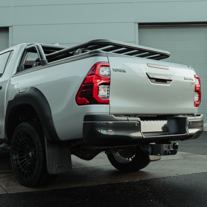 Portbagaj de Plafon tip Platformă, Predator Mountain Top Roll Covers (No Șine Laterale), Toyota Hilux Cabină Dublă 2016 - Prezen