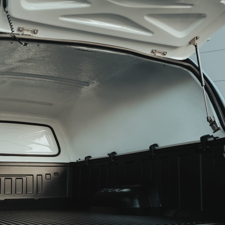 Închidere de Benă Tip Hardtop, ProTop Tradesman, Toyota Hilux Cabină Single 2016 - 2026 - EDK.ro