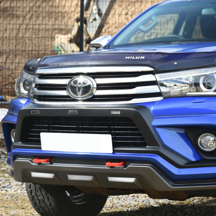 Mască Bara de Protecție pentru cu LED-uri, Predator, Toyota Hilux Cabină Dublă 2016 - 2020 - EDK.ro