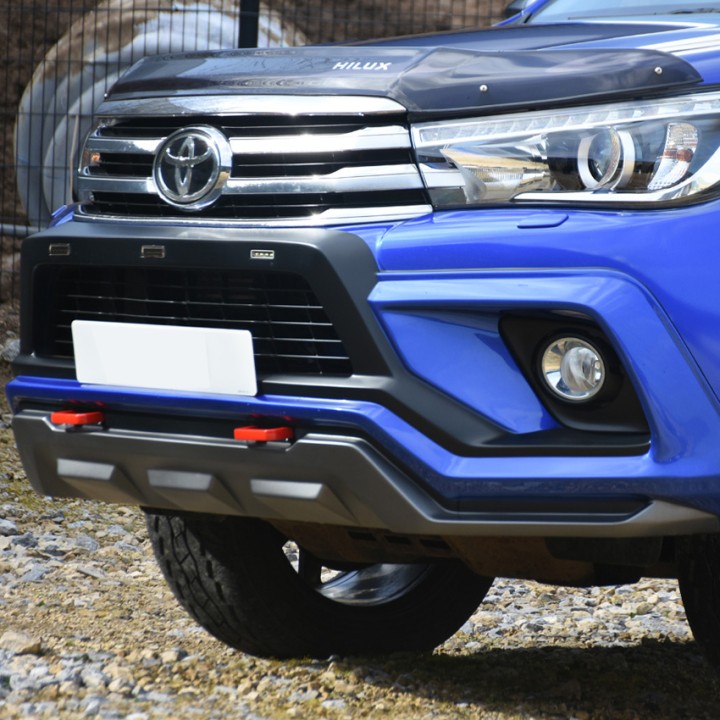 Mască Bara de Protecție pentru cu LED-uri, Predator, Toyota Hilux Cabină Dublă 2016 - 2020 - EDK.ro