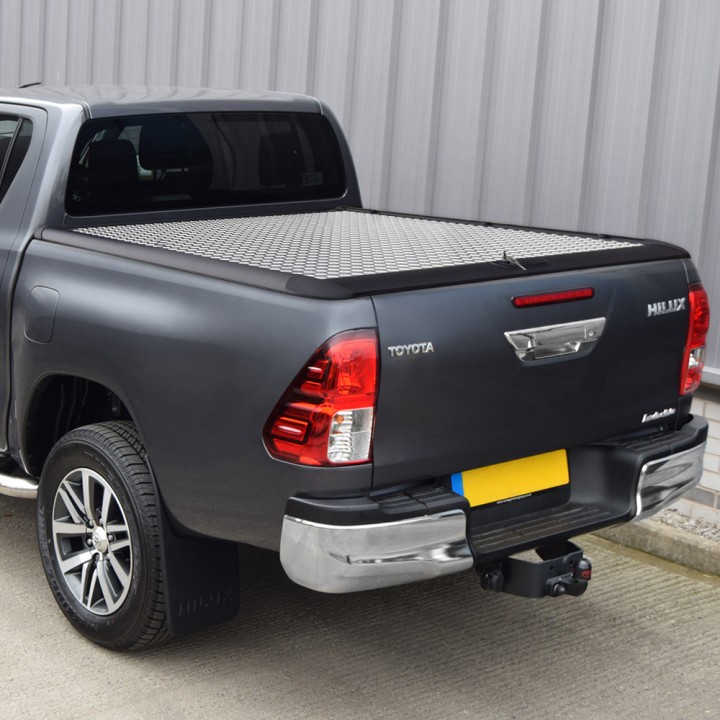 Lid Tonneau Bed Cover, Mountain Top Chequer, Toyota Hilux Extra Cab 2016 - 2020 - EDK.ro