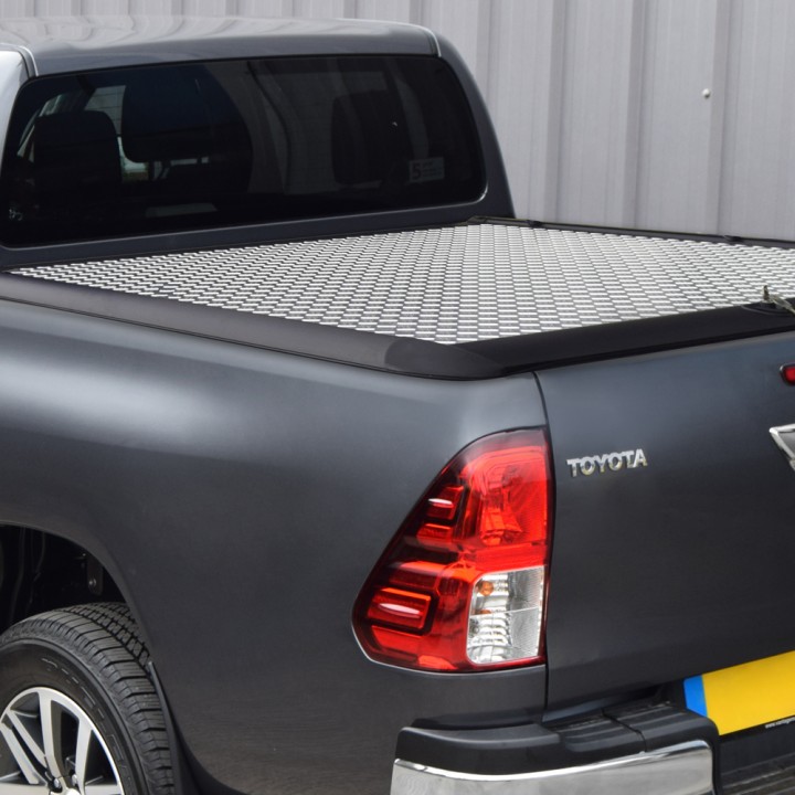 Închidere de Benă Tip Capac, Mountain Top Chequer, Toyota Hilux Cabină Extra 2016 - 2020 - EDK.ro
