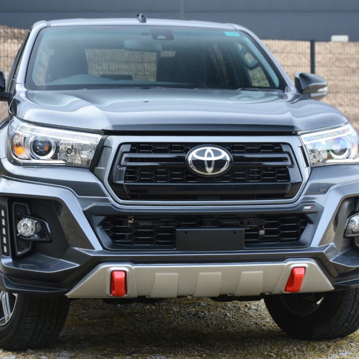 Front Bumper Mask, Predator X, Toyota Hilux Invincible Double Cab 2018 - 2020 - EDK.ro