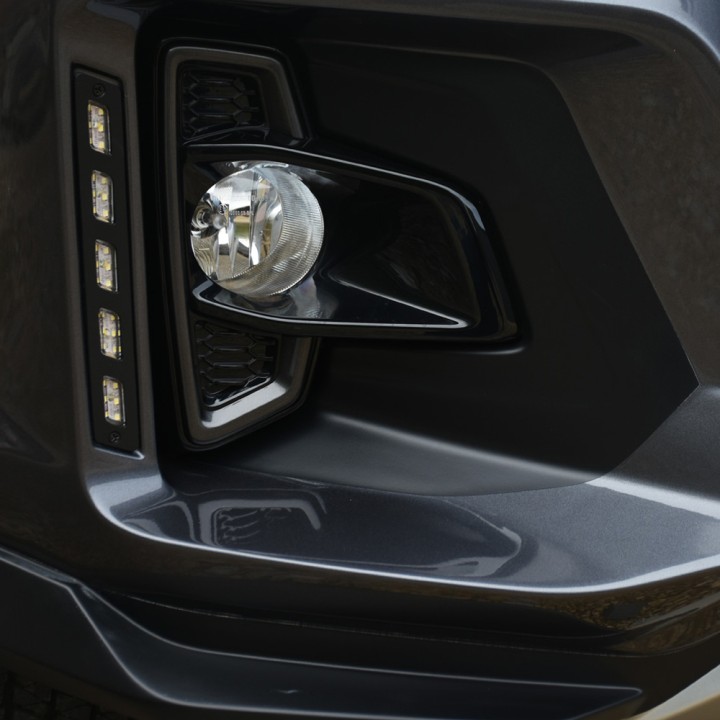 Front Bumper Mask, Predator X, Toyota Hilux Invincible Double Cab 2018 - 2020 - EDK.ro