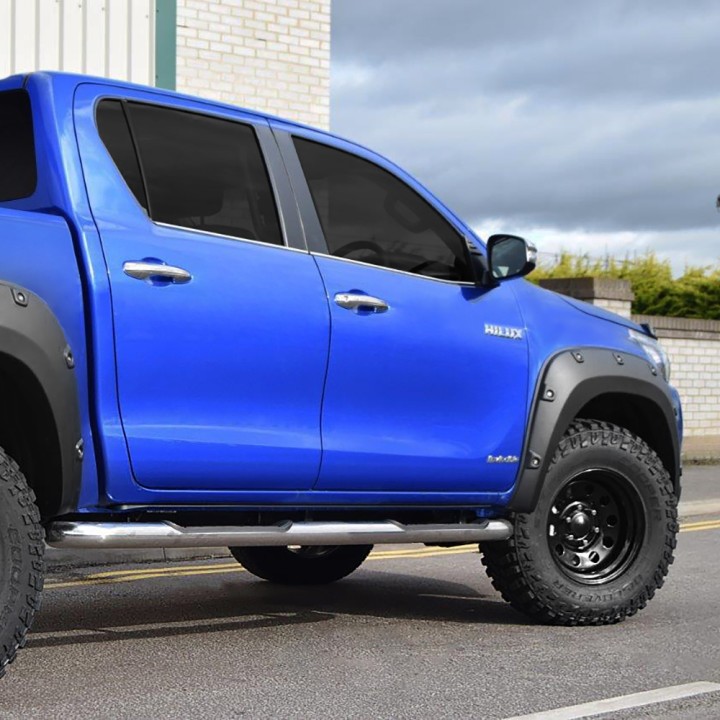 Extensii Aripi, Trux X cu Mic Rivets, Culoare Negru Mat, Toyota Hilux Invincible Cabină Dublă 2018 - 2020 - EDK.ro