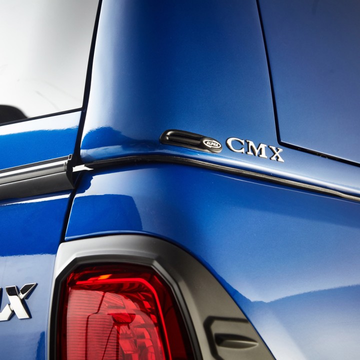 Închidere de Benă Tip Hardtop, Alpha CMX, Toyota Hilux Cabină Dublă 2020 - 2026 - EDK.ro