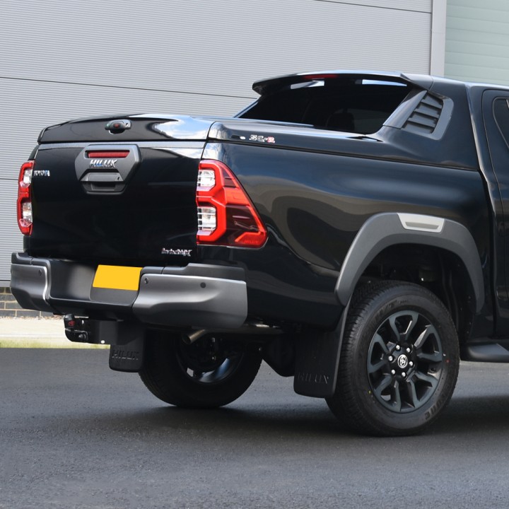 Închidere de Benă Tip Fullbox, Alpha SC-Z, Toyota Hilux Cabină Dublă 2020 - 2026 - EDK.ro
