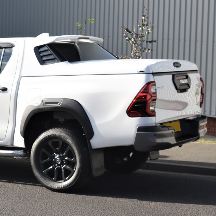 Închidere de Benă Tip Fullbox, Alpha SC-Z, Toyota Hilux Cabină Dublă 2020 - 2026 - EDK.ro