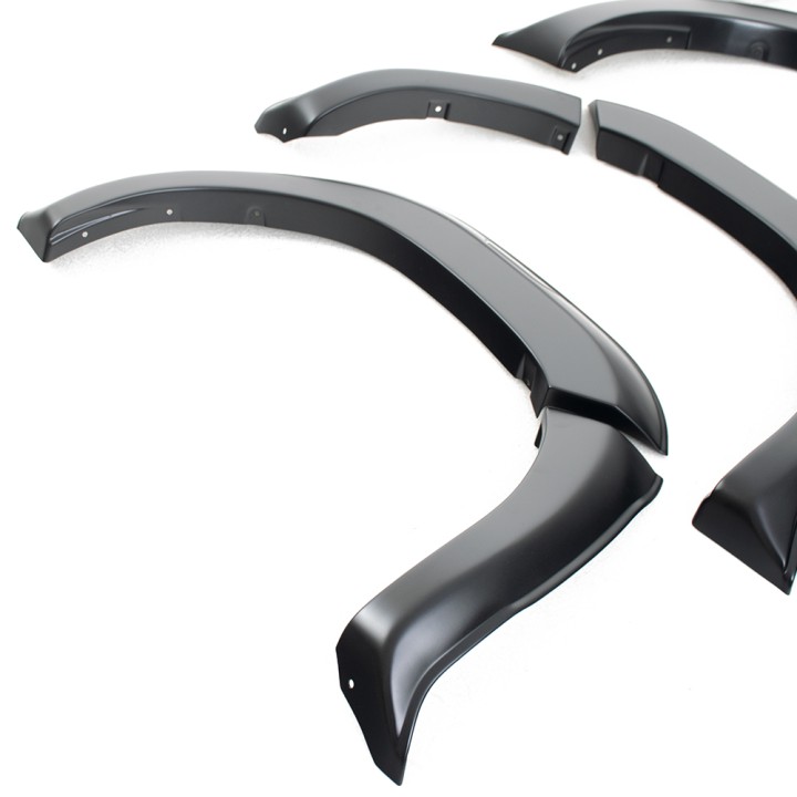 Extensii Aripi, Trux On GT-R Stil - Mat Negru cu Detail, Culoare Negru Lucios, Toyota Hilux Cabină Dublă 2021 - Prezent - EDK.ro