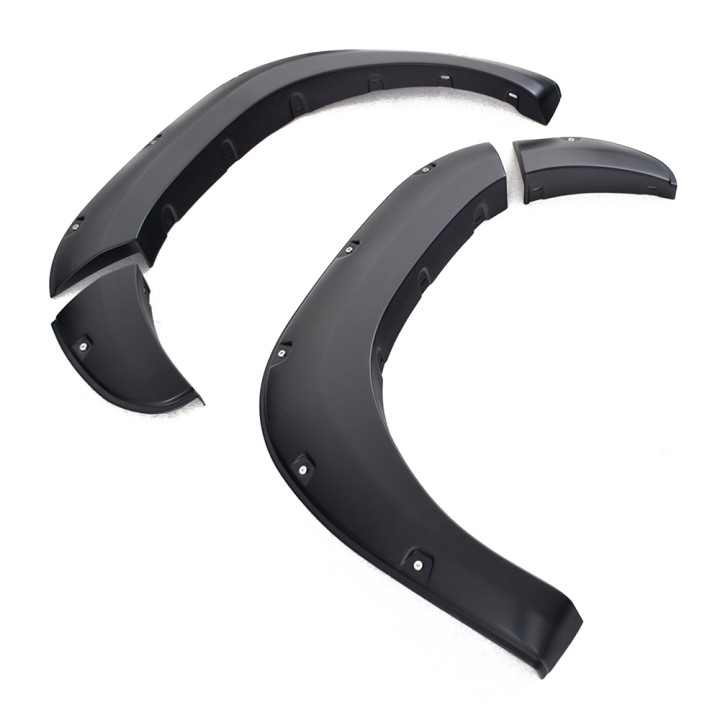 Extensii Aripi, Trux Mic Rivets, Culoare Negru Mat, Toyota Hilux Cabină Dublă 2020 - 2026 - EDK.ro