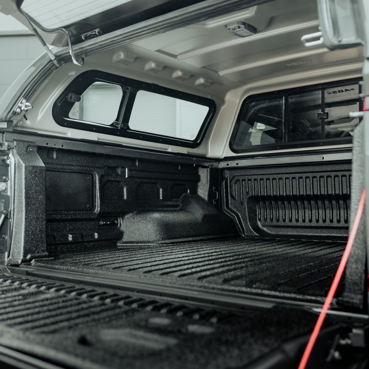 Închidere de Benă Tip Hardtop, Aeroklas Leisure, Volkswagen Amarok Cabină Dublă 2023 - Prezent - EDK.ro