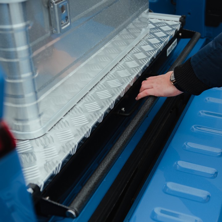 Platformă Glisantă pentru Benă, ProTop Standard - Alloy, Volkswagen Amarok Cabină Dublă 2023 - Prezent - EDK.ro