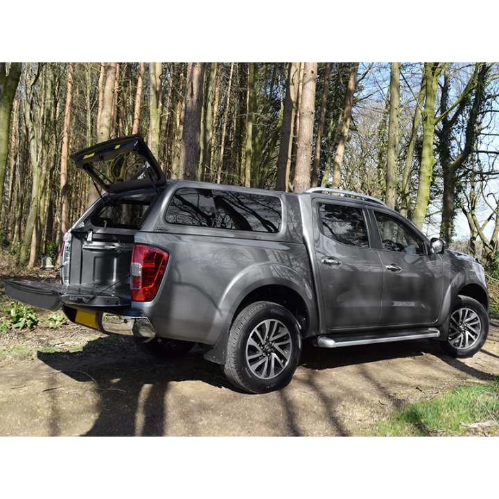 Hardtop Bed Cover, Aeroklas Stylish, Nissan Navara / Renault Alaskan Double Cab 2015 - Present - EDK.ro