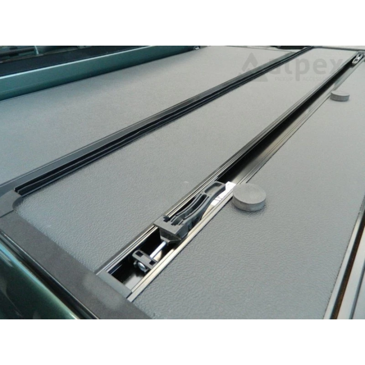 Închidere de Benă Tip Capac, Alpex Tri-Fold, Toyota Hilux Cabină Dublă 2016 - 2026 - EDK.ro