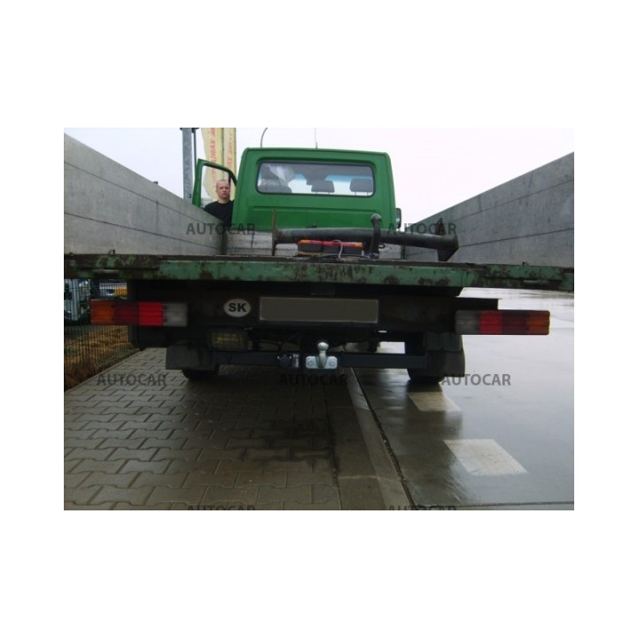 Cârlig de Remorcare, Auto-Hak, Sistem Semi-Demontabil, Mercedes-Benz Sprinter Platformă Roți Simple 1995 - 2006 - EDK.ro