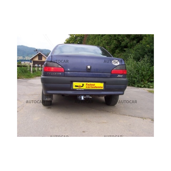 Cârlig de Remorcare, Auto-Hak, Sistem Demontabil Automat, Peugeot 306 4 Uși 1994 - 2002 - EDK.ro