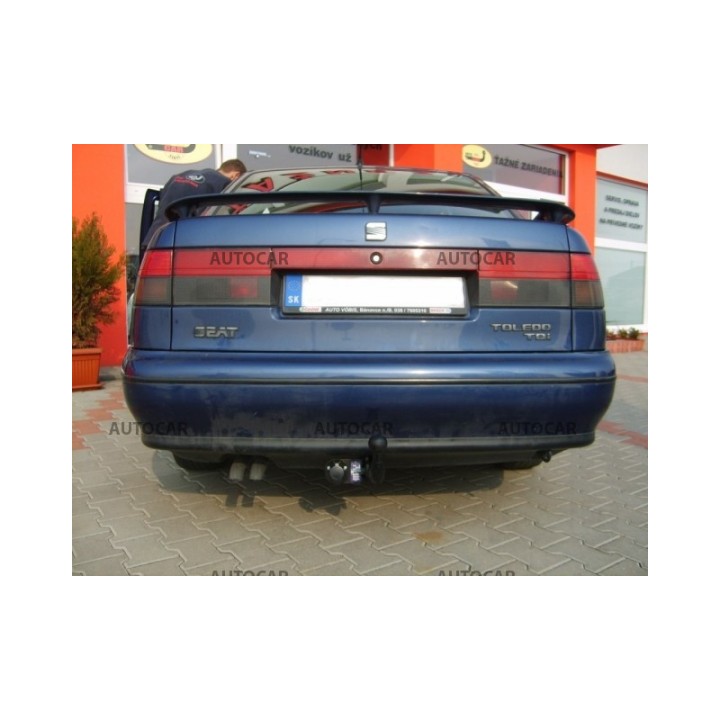 Cârlig de Remorcare, Auto-Hak, Sistem Semi-Demontabil, Seat Toledo 5 Uși 1995 - 1998 - EDK.ro