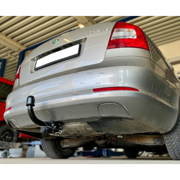 Cârlig de Remorcare, Auto-Hak, Sistem Demontabil Automat, Škoda Octavia Combi 4x4 2004 - 2013 - EDK.ro
