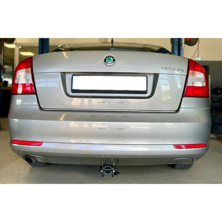 Cârlig de Remorcare, Auto-Hak, Sistem Demontabil Automat, Škoda Octavia Combi 4x4 2004 - 2013 - EDK.ro