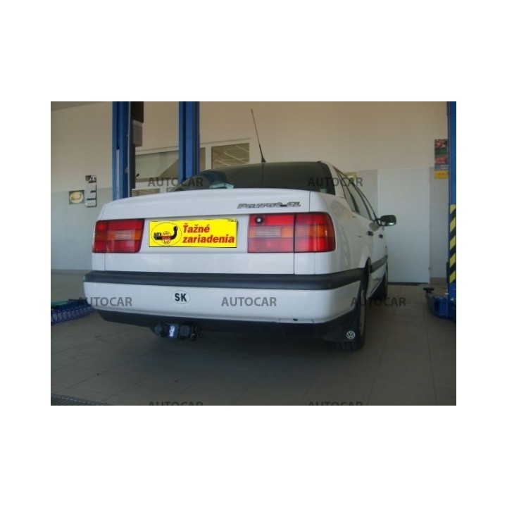 Cârlig de Remorcare, Auto-Hak, Sistem Demontabil Automat, Volkswagen Passat 4 Uși 1993 - 1996 - EDK.ro