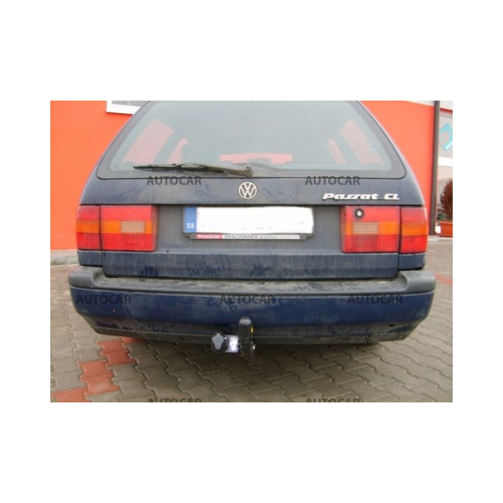Cârlig de Remorcare, Auto-Hak, Sistem Semi-Demontabil, Volkswagen Passat 4 Uși 1993 - 1996 - EDK.ro