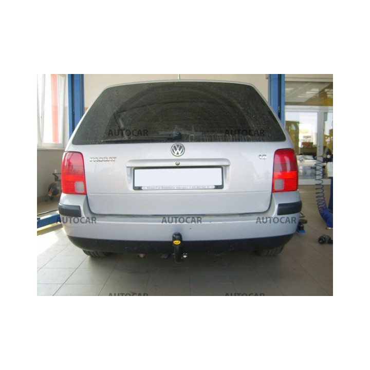 Cârlig de Remorcare, Auto-Hak, Sistem Semi-Demontabil, Volkswagen Passat 4 Uși / 4x4 1996 - 2005 - EDK.ro