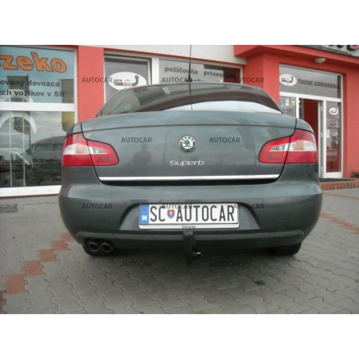 Cârlig de Remorcare, Auto-Hak, Sistem Demontabil Vertical, Škoda Superb Combi 4x4 2008 - 2014 - EDK.ro
