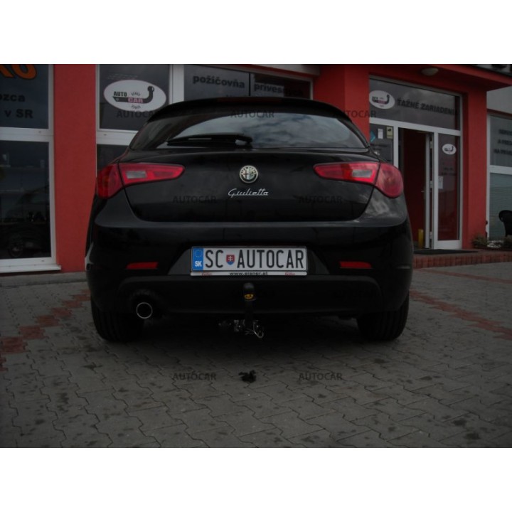 Cârlig de Remorcare, Auto-Hak, Sistem Demontabil Automat, Alfa Romeo Giulietta 2010 - 2016 - EDK.ro