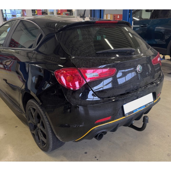 Cârlig de Remorcare, Auto-Hak, Sistem Demontabil Vertical, Alfa Romeo Giulietta 2010 - 2016 - EDK.ro